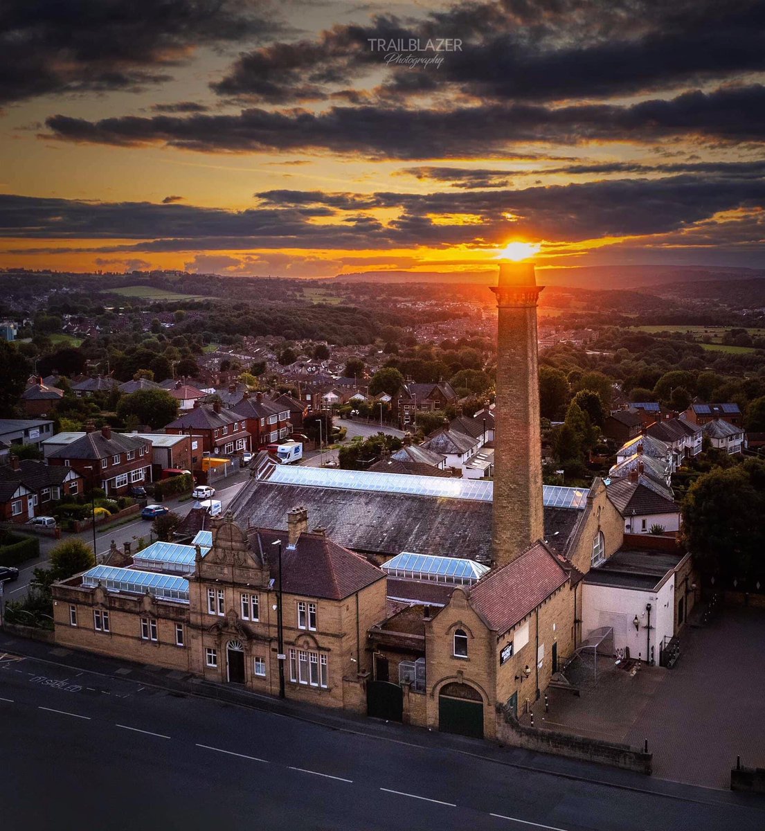 bramleybaths's tweet photo. Courtesy of Antony Newby great picture with drone #morethanapool
#bramleybaths https://t.co/dxMGYFuM0f