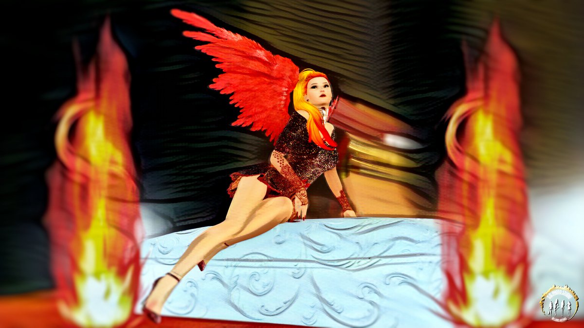 xMissSchalax's tweet photo. Different sides of the same Moon... Thanks to @LordArthas_SG @MissMari3dx and the whole @SGPhotoStudioLA !!! https://t.co/KCnE6pOr6I
