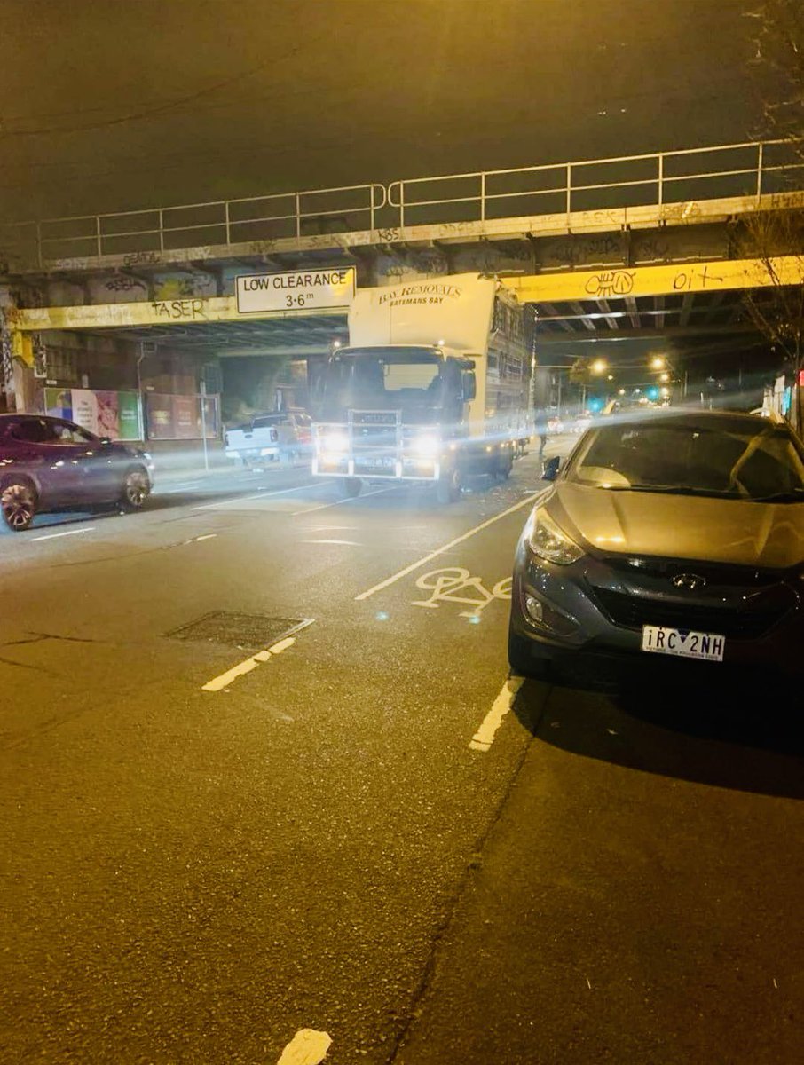 AronvS's tweet photo. Montague Street Bridge in Melbourne was built to defy logic.  
Well educated town planners and engineers just can’t seem to stop this phenomenon happening for over 25 years now. https://t.co/fOhRvYemGc