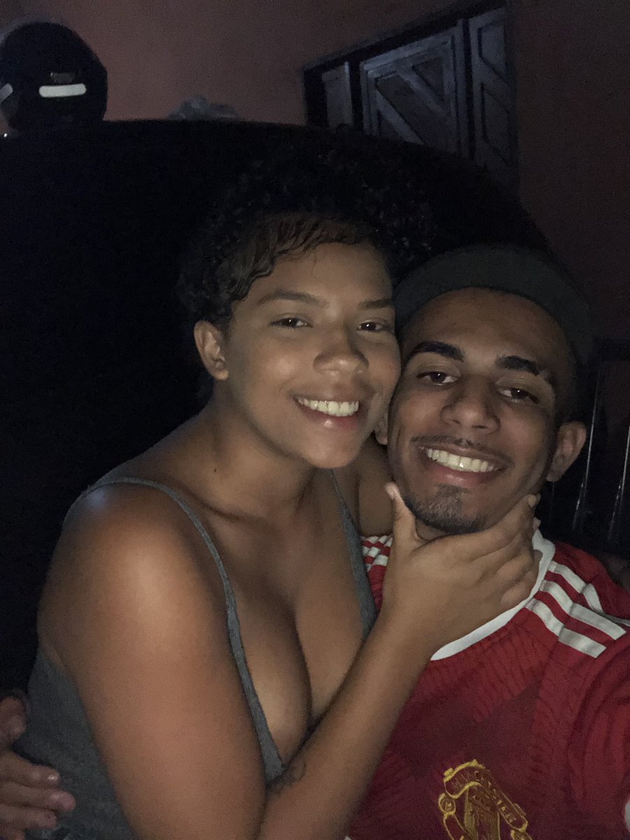 clecote1814's tweet photo. Não importa a cor do céu, quem faz os meus dias bonitos é você! {Lua } ❤️‍🔥 https://t.co/OQJut1ITrc