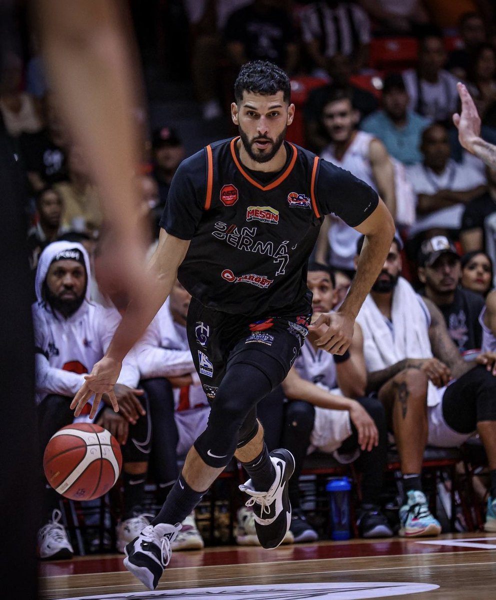 Oficialmente Josue Erazo (F / 6’7 - 28 años) firma con los Santos del Potosi de la liga LNBP de Mexico después de tener su MEJOR temporada en el BSN promediando (8pts 5reb / 58% de FG) con los Atléticos de San German y siendo un All-Star por primera vez.
.
Esta es la primera vez