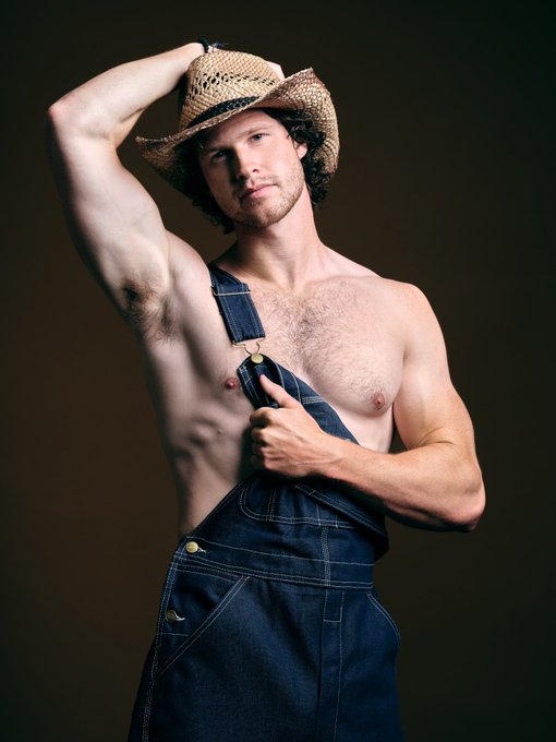 Ranch undressing https://t.co/0BarJF2axy