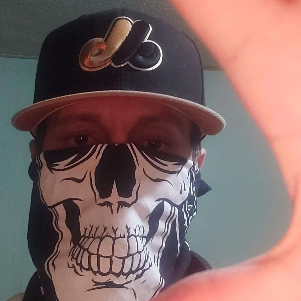 LuckeyLooney ~KRAZ~ tweet media