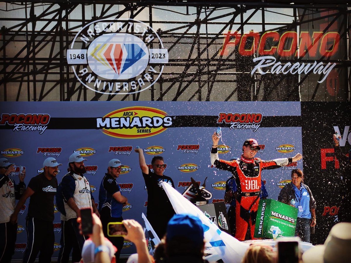 jrock_912's tweet image. Too many photos to choose from so enjoy these four. Pocono did not disappoint this weekend. #NASCAR75 #NASCAR #PoconoRaceway #Pocono #TheTrickyTriangle