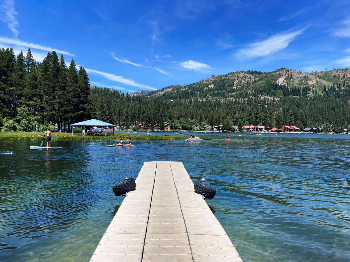 tdsepsilon's tweet photo. Shooting Fuji Velvia film simulation on the lake! #36expapp #momentmonday https://t.co/JTcVmYHAWl
