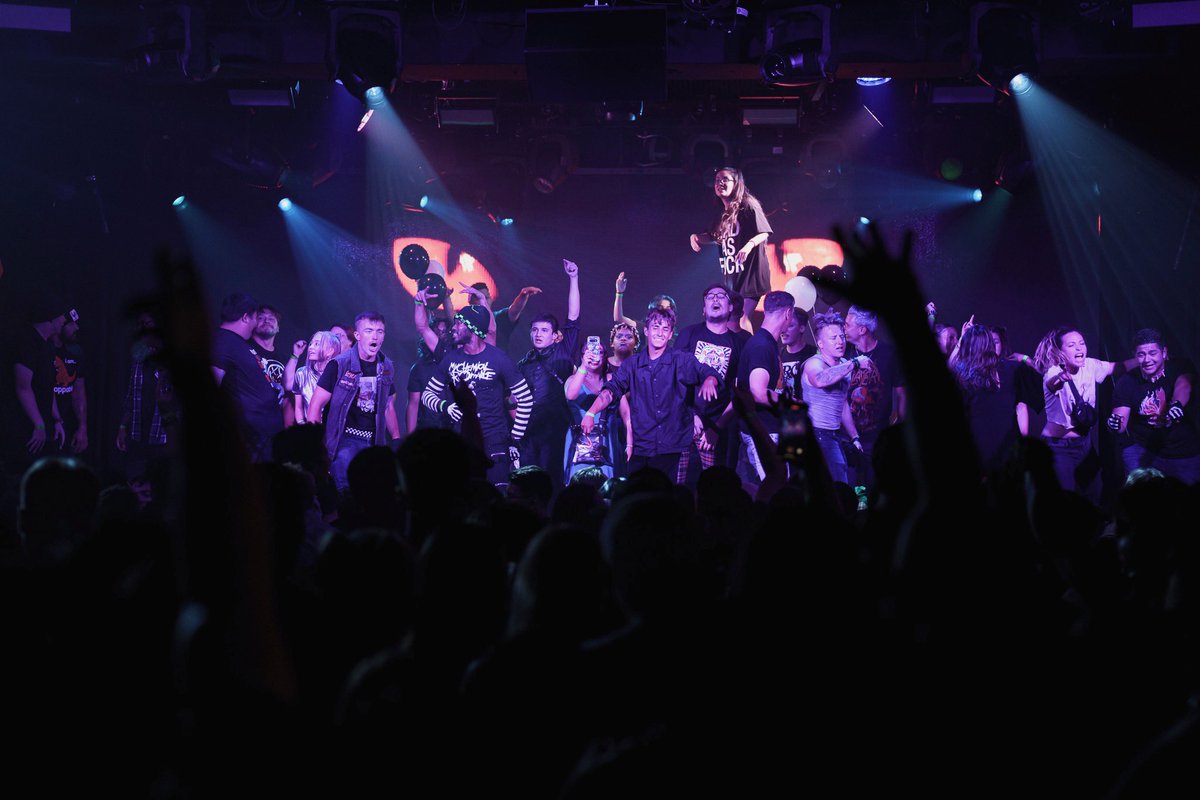 saturday nite we hit 2 of the biggest party towns in the world miami and new orleans! 📯 pics from alll of these parties are up on facebook now! zuck me up. 📸 <a href="/SteinmillerC/">Casey Steinmiller</a> @marciaxgabriela <a href="/JasmineDenisse/">Jasmine Denisse</a> @/tnsphotographyllc <a href="/GrizzleeMartin/">Grizzlee Martin</a> @/jamesedensphotography