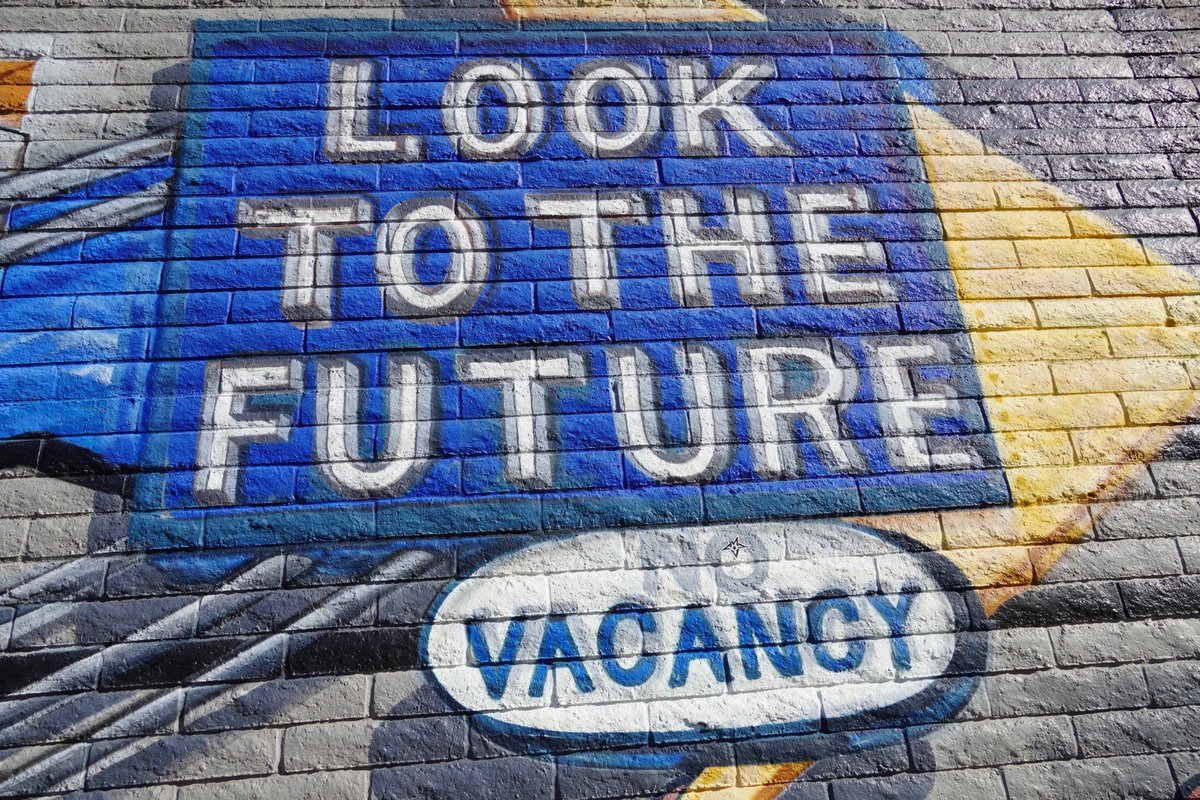 OurTownReno's tweet photo. Murals, signs, graffitis and alleyways of Midtown Reno, July 2023 #midtownreno #signsofreno #motelsofreno #muralsofreno https://t.co/0NxF3J4ror