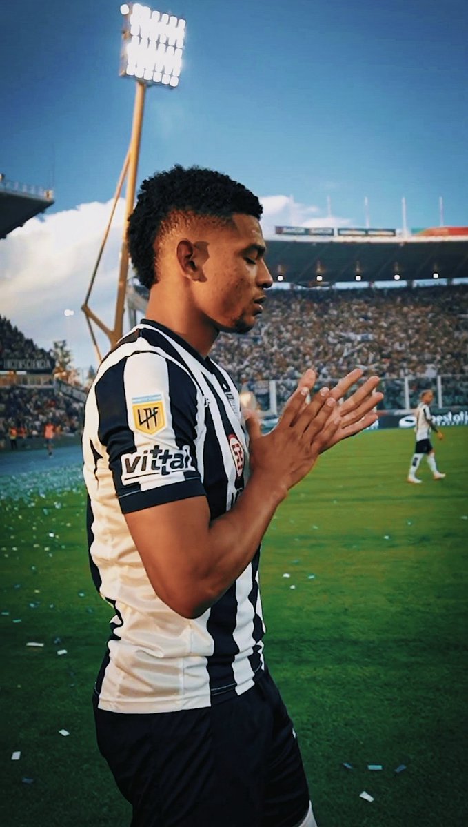 Gracias por estos 6 años en Talleres Diego Valoyes.

Ídolo 💙👏
