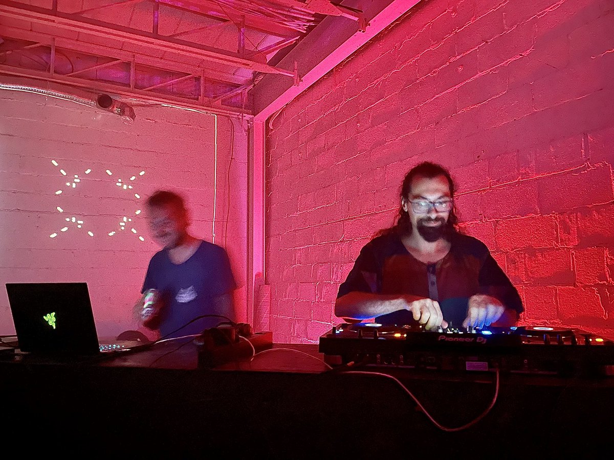 Some pics from yesterday’s Neuro-AI Creative Hacknight in Montreal, during <a href="/ohbm2023/">OHBM2023</a> / organized by <a href="/ai_unique/">UNIQUE Center Neuro-AI</a> <a href="/CNeuromod/">courtois-neuromod</a> &amp; <a href="/karimjerbineuro/">Karim Jerbi</a> with amazing real-time brain-triggered sounds, visuals, poetry + live perf by In Outself + The dead salmon &amp; the true negatives + Xanarelle