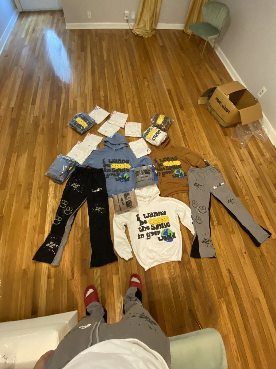 Trraaayyy's tweet photo. Happy day cause my samples came in😌 Pre-Orders live August 1st @ForeverhappyClo https://t.co/XVyW6XeJMz