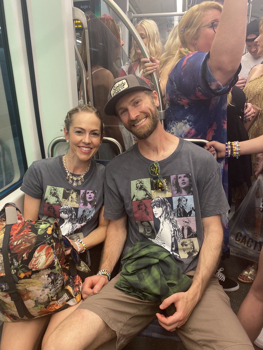 SoundTransit's tweet photo. We were enchanted to meet you 💜

Thanks to all the Swifties who took transit to #TheErasTour! https://t.co/m1Vt05lwQ5