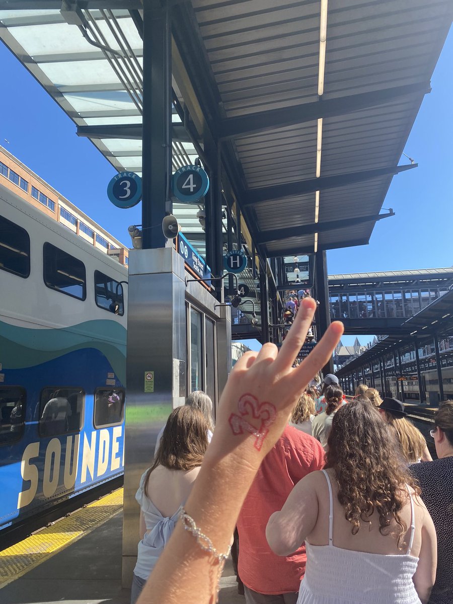 SoundTransit's tweet photo. We were enchanted to meet you 💜

Thanks to all the Swifties who took transit to #TheErasTour! https://t.co/m1Vt05lwQ5