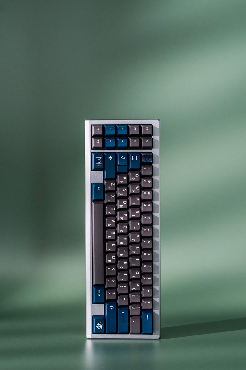 otosalex's tweet photo. Quantum60, this layout is my everything. https://t.co/ibuRHZtwZr