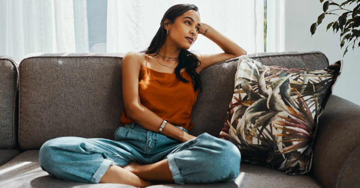 WebMD's tweet photo. If you sit too much, your brain could look just like that of someone with dementia. Sitting also raises your risk of heart disease, diabetes, stroke, high blood pressure, and high cholesterol. https://t.co/YmH5nmAPwE https://t.co/CfUWRXOWFJ