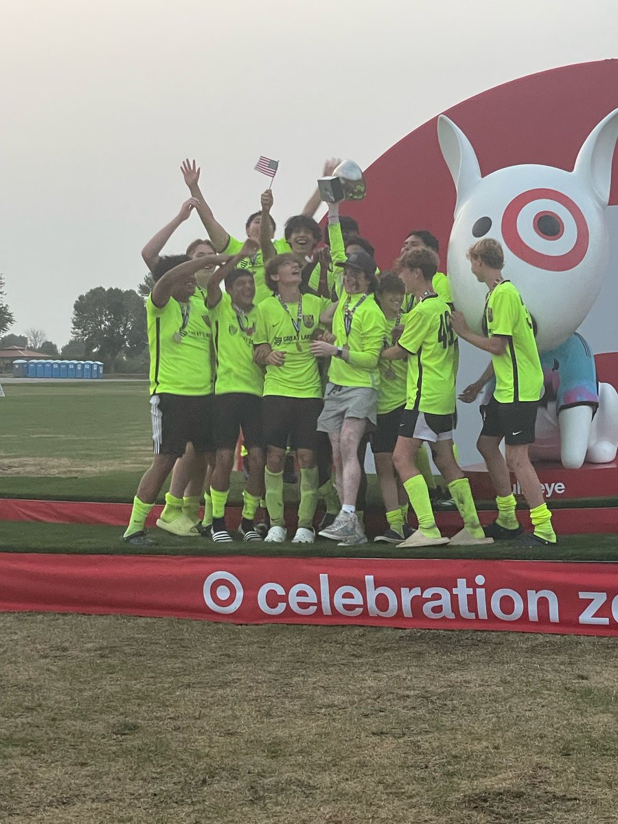 BVUnitedSC's tweet photo. Let's hear it for your U17 Boys USA Cup Champions!!! 🎉🙌
The #BVUBrotherhood remains strong. 💪 Congratulations! ⚽️
#MoreThanAGame #SoccerChampions #youthsoccer #BVUnited #USACup https://t.co/18TeEFIxGc