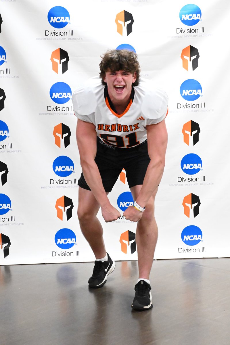 1BenPearson's tweet photo. After a great conversation with @CoachDoerrHDX I’ve received another offer to play for @HendrixFootball. @CoachJGrant @BvilleFB https://t.co/dLoASYXoBh