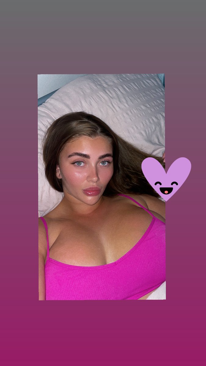 Aleayabrook22's tweet photo. New dark hair 🔥🔥🔥🔥 cashapp me then you can message me - and I will humiliate you all night 💰💰💰💰 #cashapp #findom #findomgoddess #paypig #cashslave 

https://t.co/gDotvdErLB https://t.co/ju6rPj0yBx