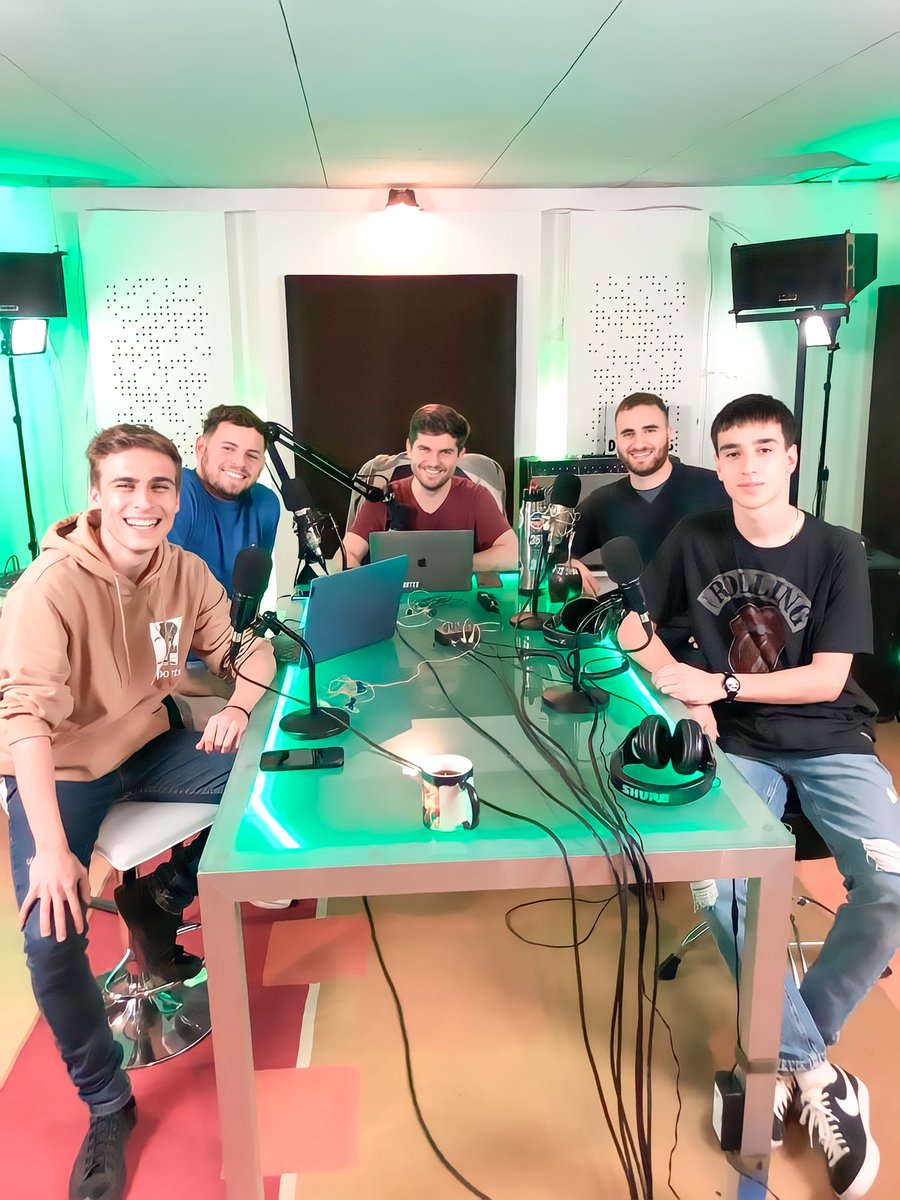 🚨 ¡LUNESSSS, PRENDEMOS HOY A LAS 21.30!

🔥 Venimos con una mesa picante, luego de un lunes movido y un fin de semana caliente.

🏴󠁧󠁢󠁳󠁣󠁴󠁿 Todo lo que dejó el empate de #Talleres.

🏴‍☠️ #Belgrano no encuentra respuestas y su momento preocupa.

🇦🇹 La previa de #Instituto 🆚 Lanús.

🇬🇹
