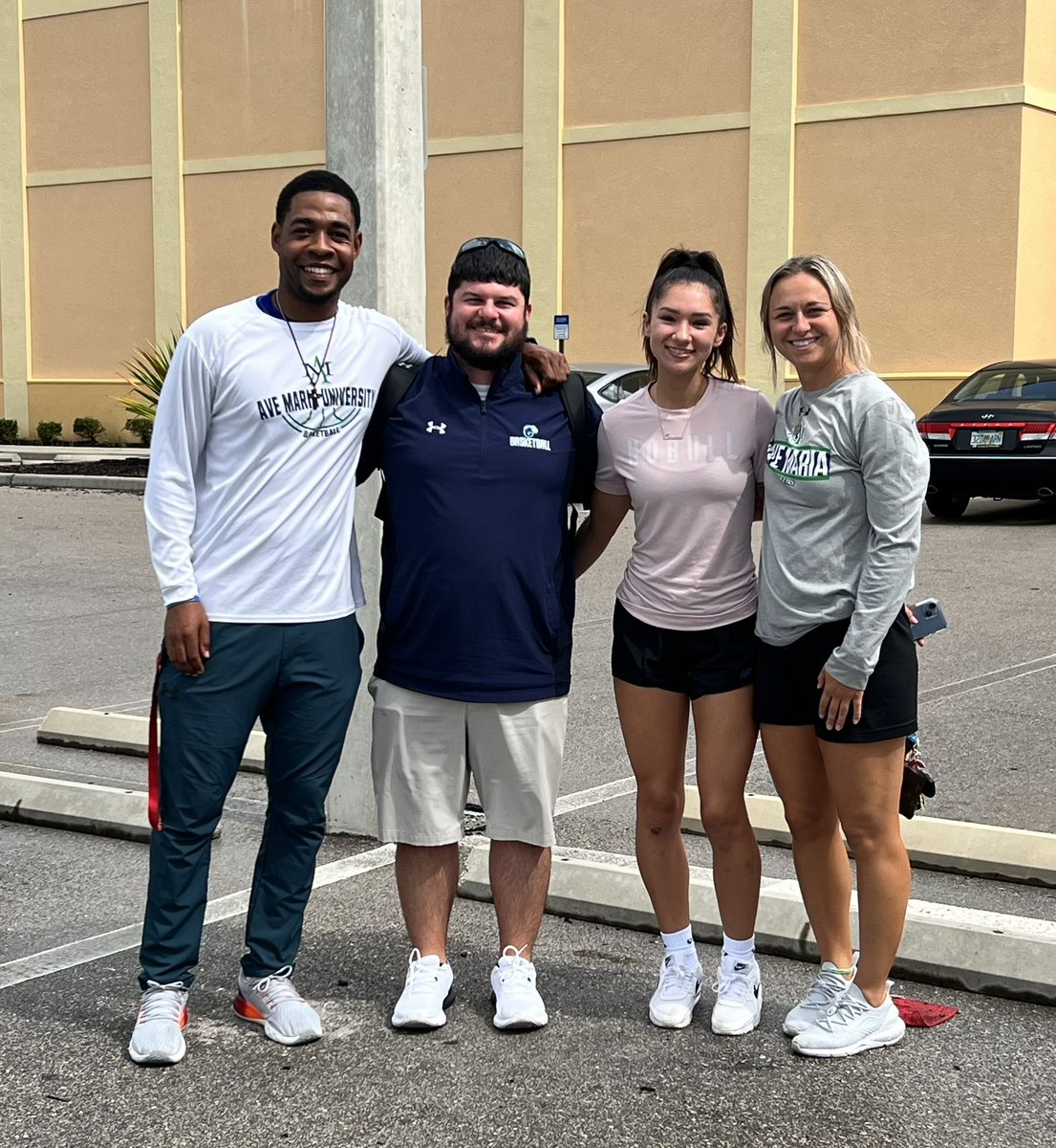 cam_froehlich's tweet photo. Had a great time visiting Ave Maria University, thank you for your time! @Gyrenes @AMUCoachHawkins @AMU_CoachMiller @AMUWBBMoorehead 
@HerHoopsNetwork @BashHoopsNE @CTSupremeElite https://t.co/xsLKPj2yO1