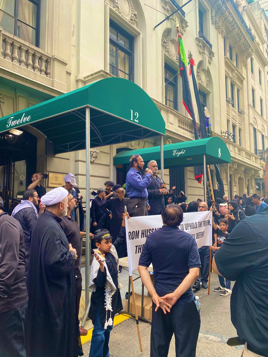 ridassarwar's tweet image. Nyc jaloos always manages to amaze me
Labaik ya Hussain