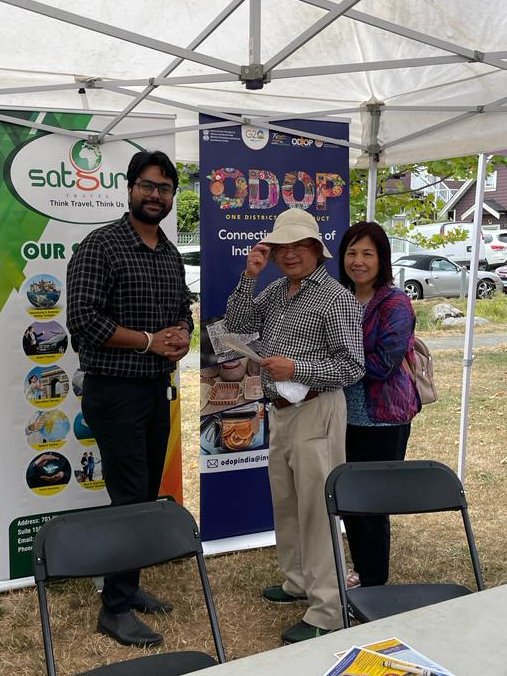@cgivancouver promoted #ODOP items during VDBIA annual Summer Fest 23 in #vancouver; displaying products from various districts of India.  The visitors were informed about  ODOP initiatives and availability of those products in Western 🇨🇦. @HCI_Ottawa