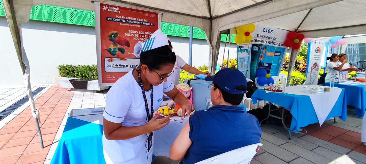 #Durán | Personal del #Distrito09D24 realizó una casa abierta en la estación de la #Aerovía con temas de "Preparémonos para ENOS", #AguaSegura, #Dengue  Servicios de Salud Amigables para Adolescentes y  punto de vacunación de la  Campaña Nacional de #Vacunación2023 y #COVID19