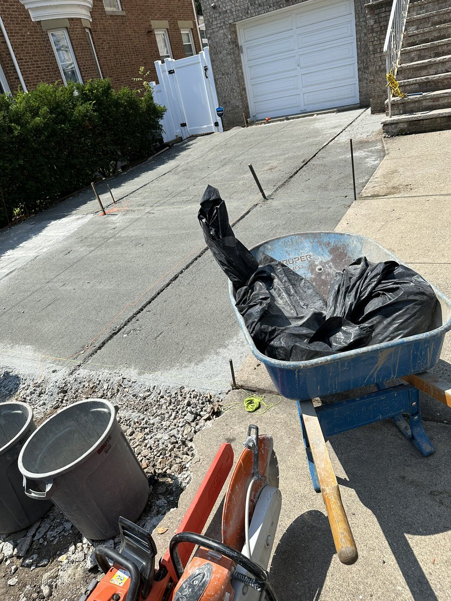 JKPOHLandscape's tweet photo. Another great project is done driveway installation the very best in New Jersey call us for a free estimate https://t.co/YQxff96yPc