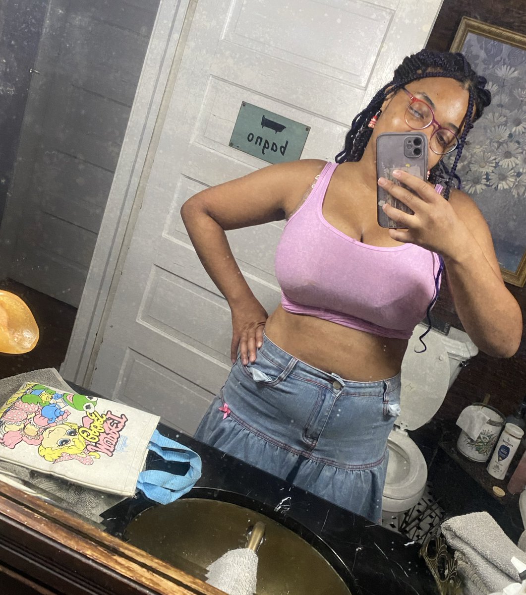 jes, i guess tweet media