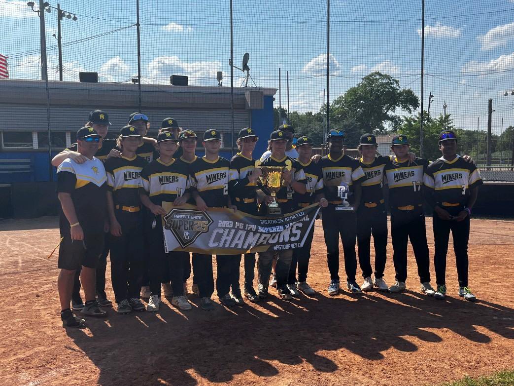 lawson_hawke's tweet photo. Complete team win, 6 games &amp; we win the chip. 🥇Hit the game winning walk off to clinch playoffs! Let’s go boys⚾️👊@DV_Baseball21 @_JeremyBooth @chriscapozzi5 @coachshehan @ftrstarsseries @BUHuskiesBase https://t.co/jPPw0ei1Wg