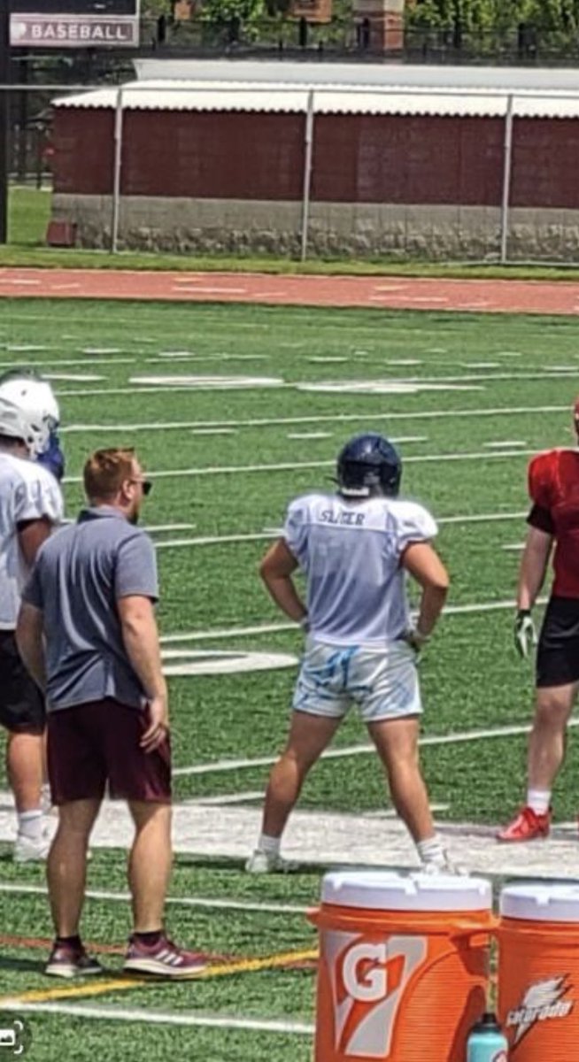 Had a great time at the <a href="/UChicagoFB/">UChicago Football</a> camp! Enjoyed getting to compete and learn from the coaches! <a href="/CoachTGilcrist/">TG</a> @MaxAndrews207 @CoachSEmerson <a href="/CoachMAllenFB/">Montell A. Allen II</a> <a href="/PaulJEscalante/">Paul Escalante</a> <a href="/FootballTHS/">Timberland Football</a>