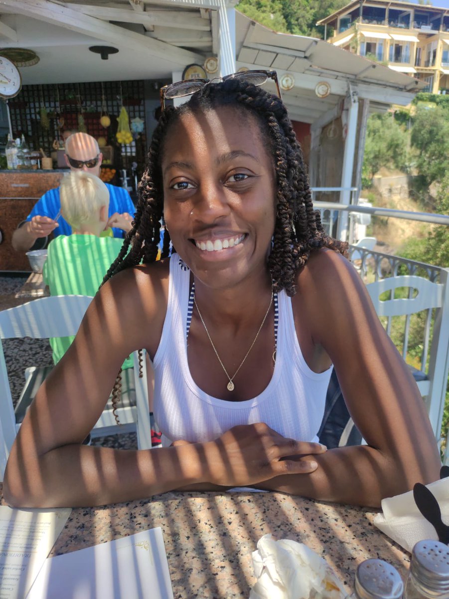 bailey_shanicen's tweet photo. Happy BiN Week 2023! 🙌🏾✨️

I'm a 3rd year PhD student using in vivo electrophysiology to better understand how neurons encode social cues for instinctive behaviour. Really looking forward to connecting with old friends and making new friends this year 😊

#BlackInNeuroRollCall https://t.co/r3dNflONel