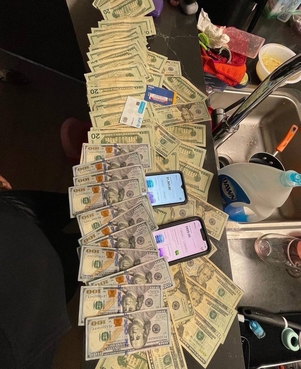 Realdirtymoney's tweet photo. https://t.co/YWZ87vkcQy https://t.co/OWINs2a13Z