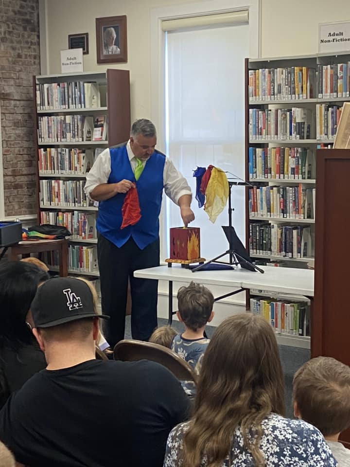 The library was alive with amazement and laughter tonight, thanks to Magicman Entertainment! 
Thank you to everyone who came! We are blown away by the turnout.