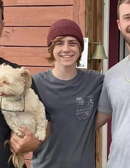 Maxstan2021's tweet photo. @MaxwellDylan13 🤘🏻 https://t.co/Xfuj21sZGE