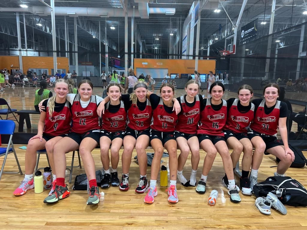 troywade3434's tweet photo. Was blessed to coach these outstanding young women for the past three years. They have come so far. Great families, incredible competitors. Futures are bright. Thanks ladies. It was so much fun.
4-1 this weekend playing up an age group.
@MVEclipseBball https://t.co/UTFcv3NtSb