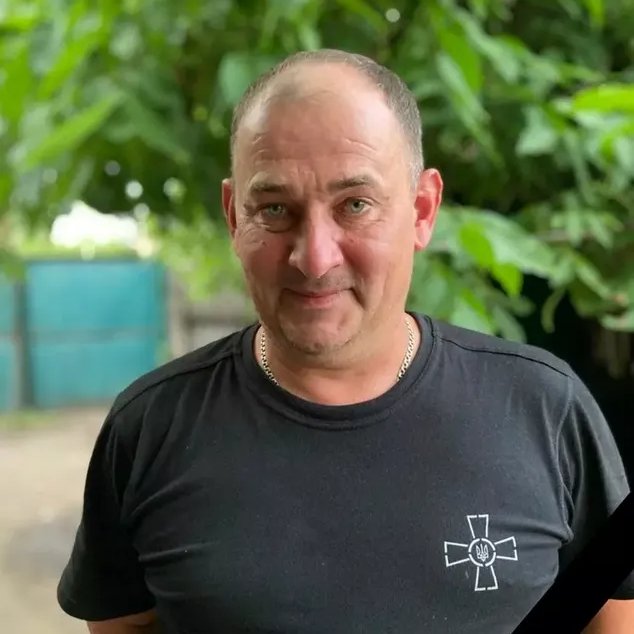 Petr Glova returned from Lithuania, where he & his family were living, to defend Ukraine. He died in combat in Luhansk region. What kind of unexplainable love leads a man to sacrifice his life to protect his country? Hero 🇺🇦 #lviv