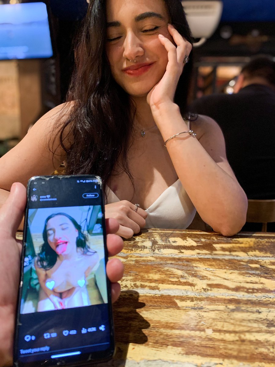 sweetemsss's tweet photo. went out for dinner and someone asked me if I was the whore from onlyfans 🫣

sai pra jantar e me perguntaram se era eu que era a putinha do privacy 🫣 https://t.co/7eMMOSkjeC