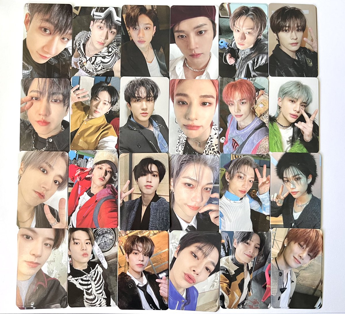pastelstarlost's tweet photo. WTS sell stray kids skz photocard sale

⭐️ 5star &amp; maxident album PCs $4 ea, $3.50ea if buying 20+
⭐️ Maxident Starriver VC $15 ea, $120 ot8 sets (free shipping for sets)

💌USA $1 stamp, $4.50 track
💌WW $2 stamp https://t.co/nzTMEo8sMV