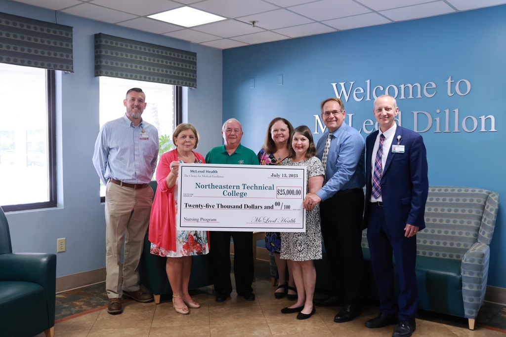 NETC_EDU's tweet image. We are so thankful to have a community partner like McLeod Health in our community!! This generous donation will help to grow and support our nursing program in our service area! Read more: netc.edu/news_article.p…