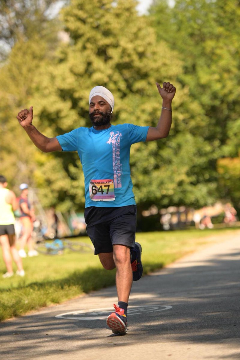 VanPrideRun's tweet photo. What a great day! Record turn out, smiles everywhere! #vampriderun https://t.co/LadrnPWHYP