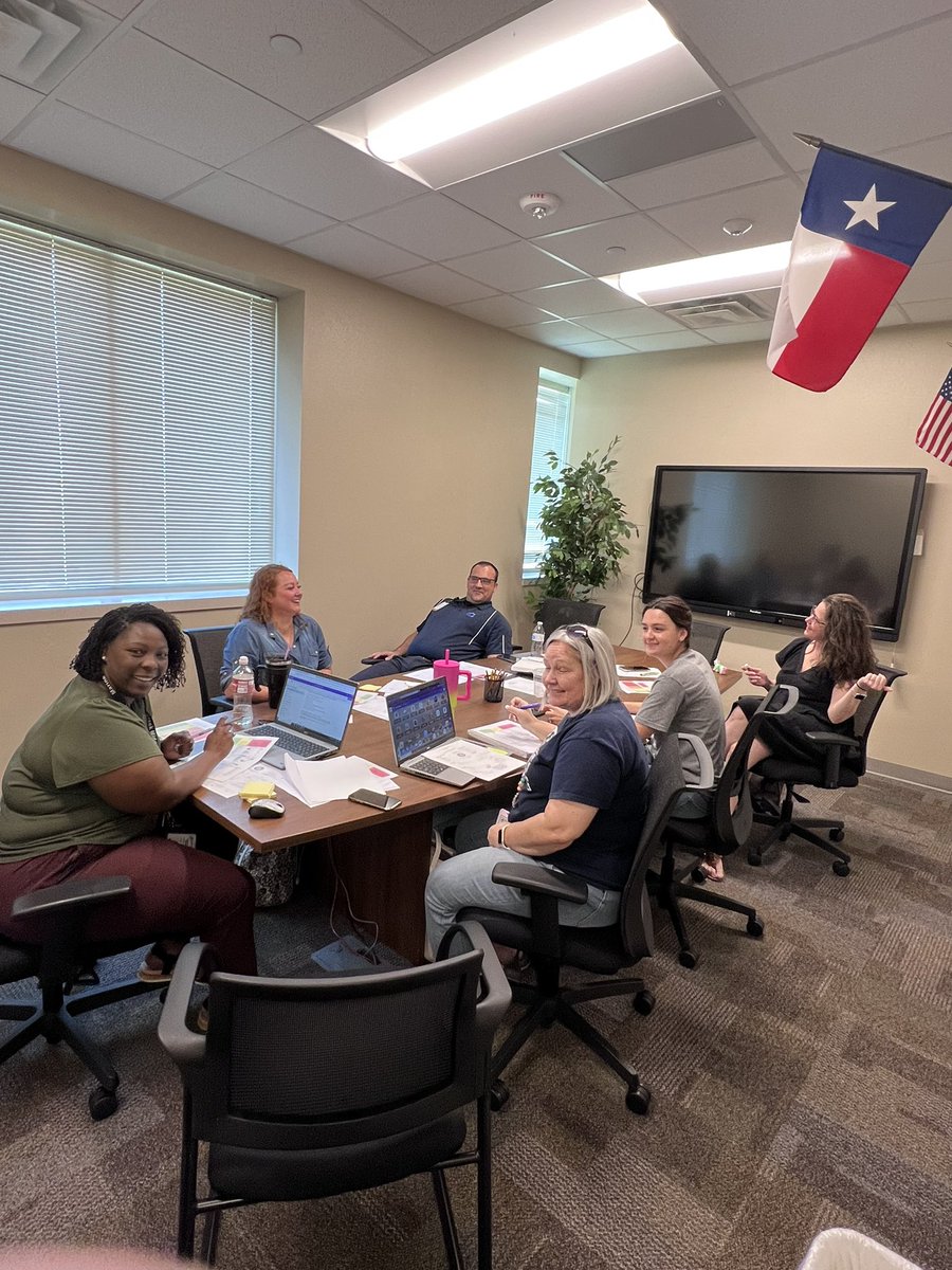 Marine Creek MS APs and teachers collaborating to create a clear classroom management matrix. #ClearIsKind #TeacherVoice #HorsePower