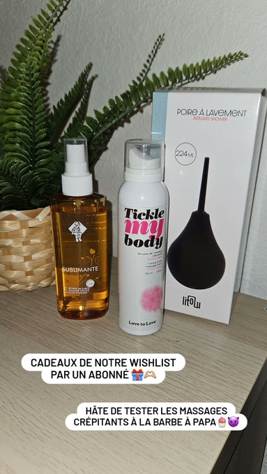 Cadeaux de notre wishlist par un abonn&eacute; 🫶🏼 Une poire pour laver notre poup&eacute;e et des huiles pour nos massages<a href="/tag/porn"class="tags"><span>#porn</span></a><a href="/tag/pornhub"class="tags"><span>#pornhub</span></a><a href="/tag/pornhubcontest"class="tags"><span>#pornhubcontest</span></a><a href="/tag/contestph"class="tags"><span>#contestph</span></a>