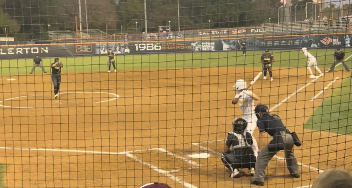 What night for our <a href="/thealliancefp/">The Alliance Fastpitch</a> senior all stars! <a href="/CornwellCaitlyn/">Caitlyn Cornwell</a> does the famous pitching circle/steal 2nd and <a href="/christina_w17/">Christina Willemssen</a> goes 2-2 with a double. <a href="/mdavies2023/">Megan Davies</a> brings the juice on the PAC panel! Way to rep the <a href="/VAGloryFP/">VA Glory Fastpitch</a> organization and <a href="/VGWillemssen/">VA Glory National Willemssen</a> team!
#SistaFire❤️‍🔥🥎