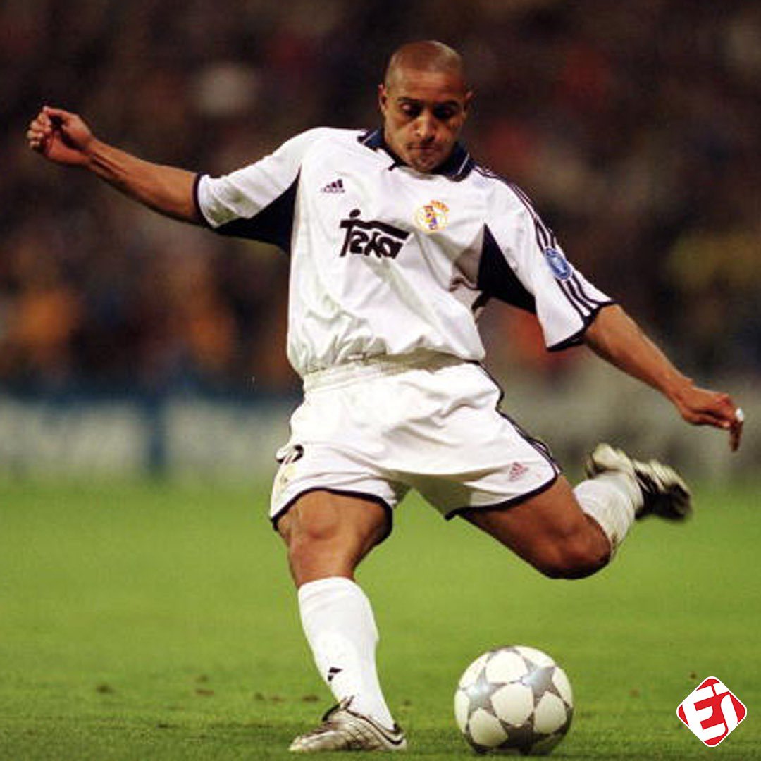 HtonStore's tweet image. Muitos dizem que é o melhor lateral de todos os tempos, concordam ? 
👉🏾👉🏾👉🏾