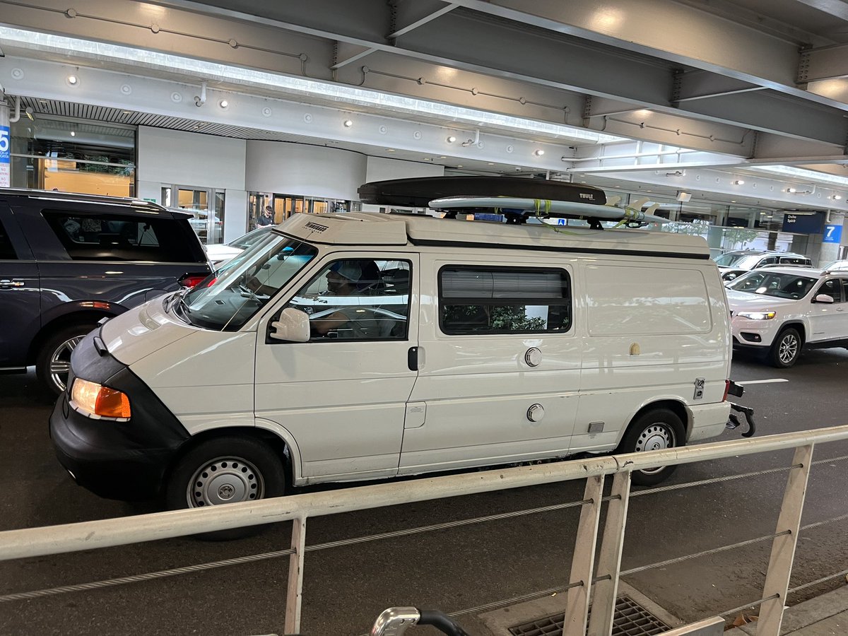 ChicagoSpotter's tweet photo. Kinda fitting that the last #carspotting of my trip to Oregon is a #VW #Eurovan #Winnebago with a surf board on the roof at #PDX.
Very on-brand for the region.
Stay weird, Oregon. I love it.
Can’t wait to return. https://t.co/6OsgcnEvZn