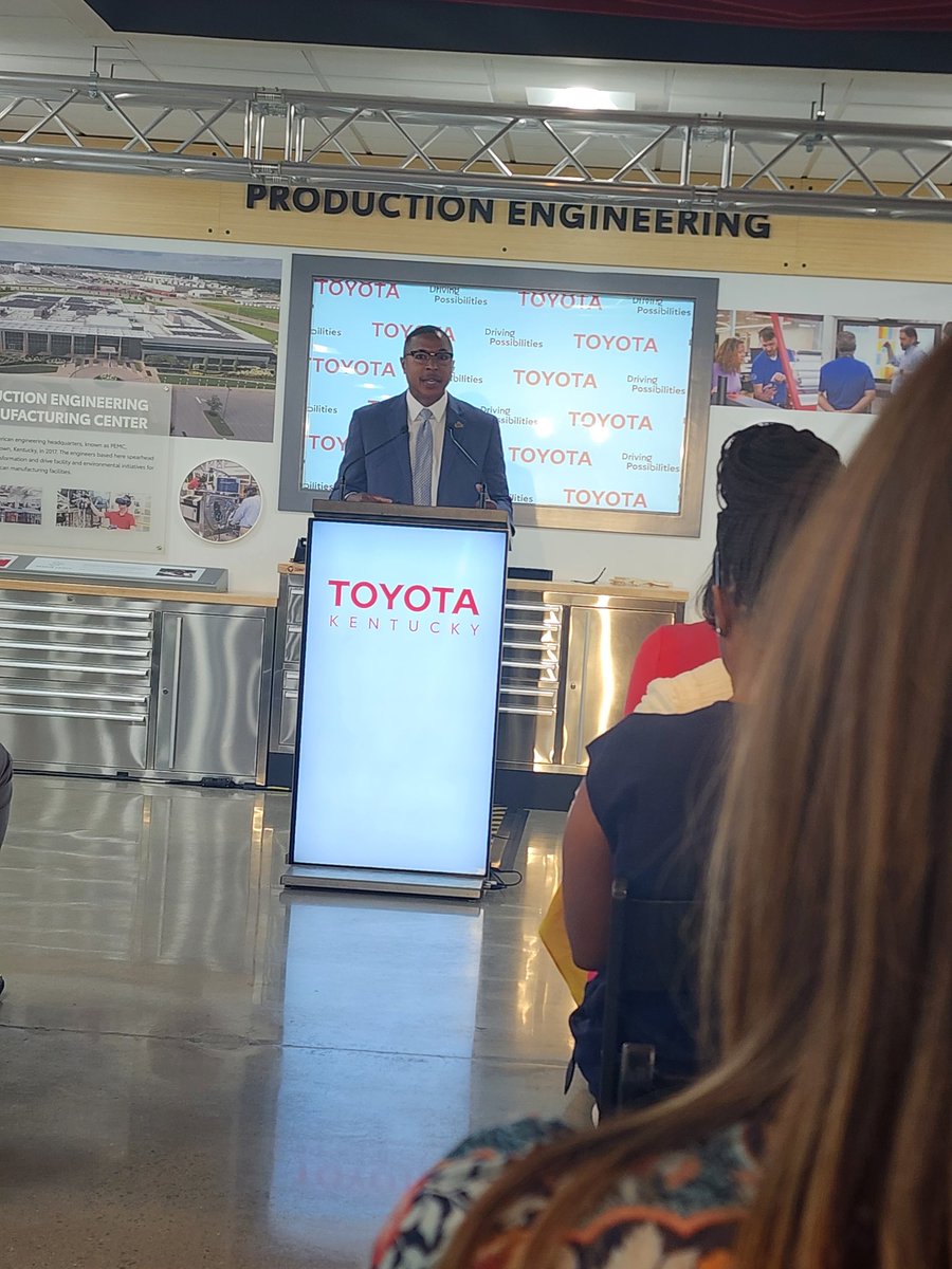 catron_amber's tweet photo. Toyota announced a huge investment today between schools in Fayette and Scott county! Extremely excited to partner with them. 
The Lt. Governor went out of her way to check in with us today ♥️ proud to have a teacher in office!!
#DifferenceMakers #MustangPride https://t.co/erCeRqg4QR
