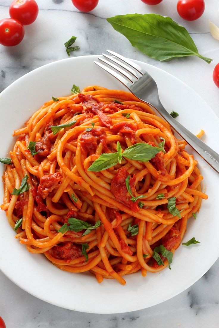 26Takutaku's tweet photo. #pasta
 #tomatoBasil
 #deliciouslunch
 #freshtomato

コレ食べたい(*¯︶¯♥)
でらうみゃーでがんわ🩷🫰🍝 https://t.co/4p2VZ4mRFs