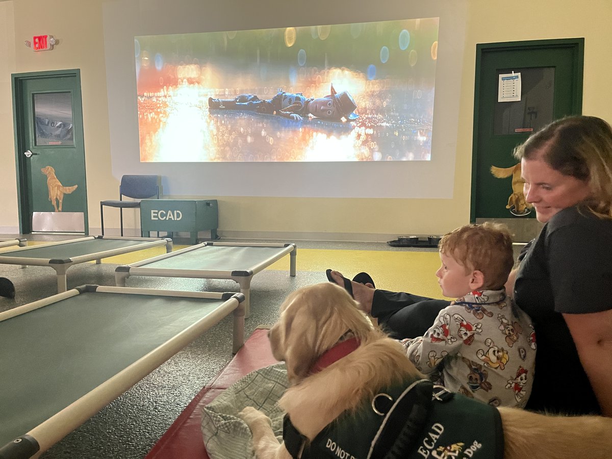 ECADServiceDogs's tweet photo. While you were all seeing Barbenheimer, the Teams had a movie/pizza/slumber party watching TOY STORY 4! π₯πΏππβπ¦Ί
#ECADTeamTraining #OpenDoors #CanineMagic #TeamBonding #barbenheimer #toystory #journeytoindependence #helpdogshelphumans #servicedogs https://t.co/lKeqRh9VG9