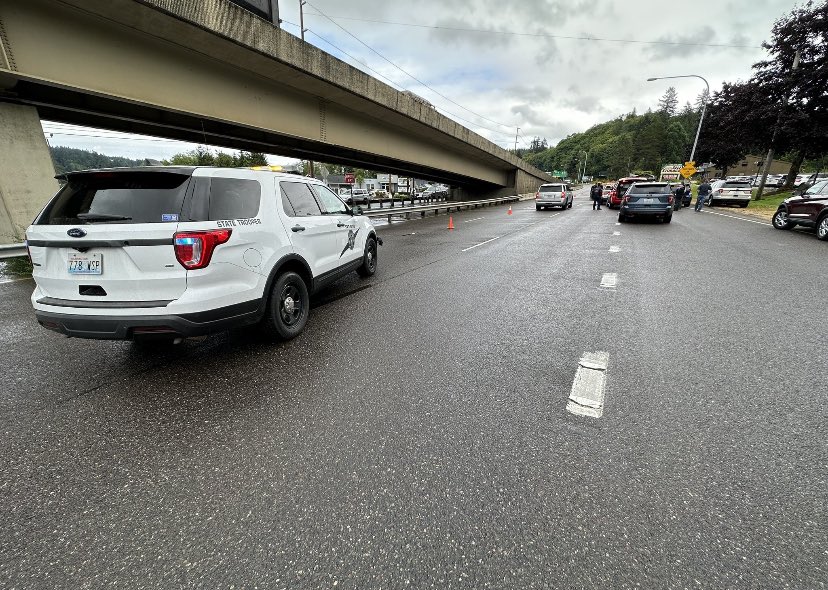 JenDowlingNews's tweet photo. The Washington State Patrol says the roads near Gorst are
reopening after being shut down for an investigation into a what they described as a “road rage” shooting earlier in the day. #fox13 #shooting #fox13seattle #gorst #washington @fox13seattle https://t.co/eUp9YpkDyu
