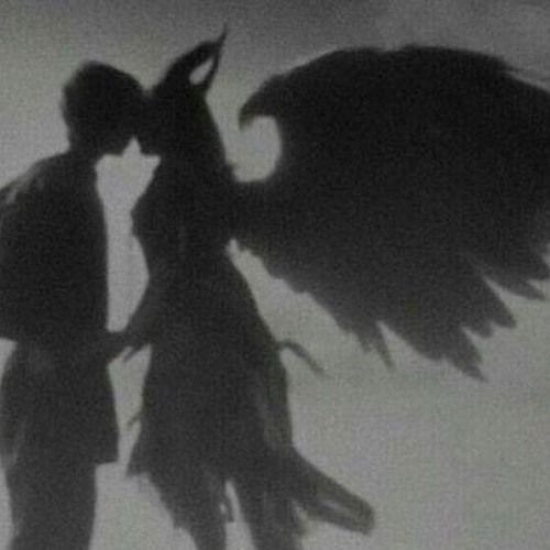 Maria77929601's tweet photo. -𝙵𝙸𝙽𝙰𝙻𝙼𝙴𝙽𝚃𝙴 𝚊𝚖𝚊𝚗𝚝𝚎𝚜-
Forever já não aguentava mais voltar para casa triste depois de outra rejeição de Philza. 
Então arquitetou um plano para conseguir que outro alguém o amasse alguém que dessa vez o amaria de volta. 

#4halo #qsmp #fic #Badboyhalo #Forever https://t.co/UahCwhMQeI